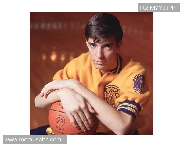 张佳玮分析雷霆队战术SGA表现堪比队史传奇球员